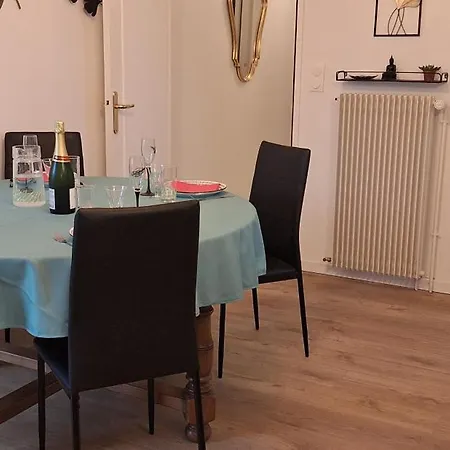Holiday home Charmante Maison Au Calme *