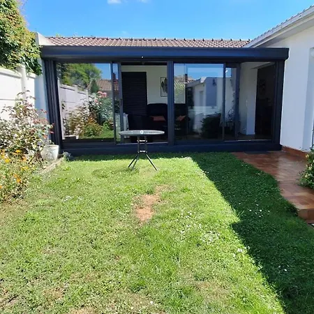 Holiday home Charmante Maison Au Calme Reims