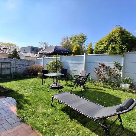 Nyaraló Charmante Maison Au Calme *