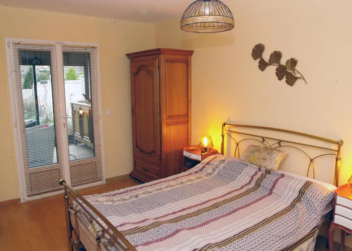 Semesterbostad Charmante Maison Au Calme